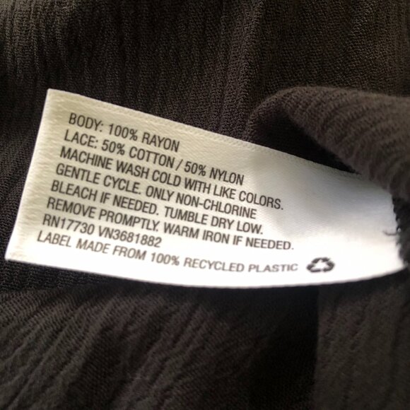 Liz Lange Maternity Lace Yoke Black Tunic Top Long Sleeve Medium - Picture 6 of 7